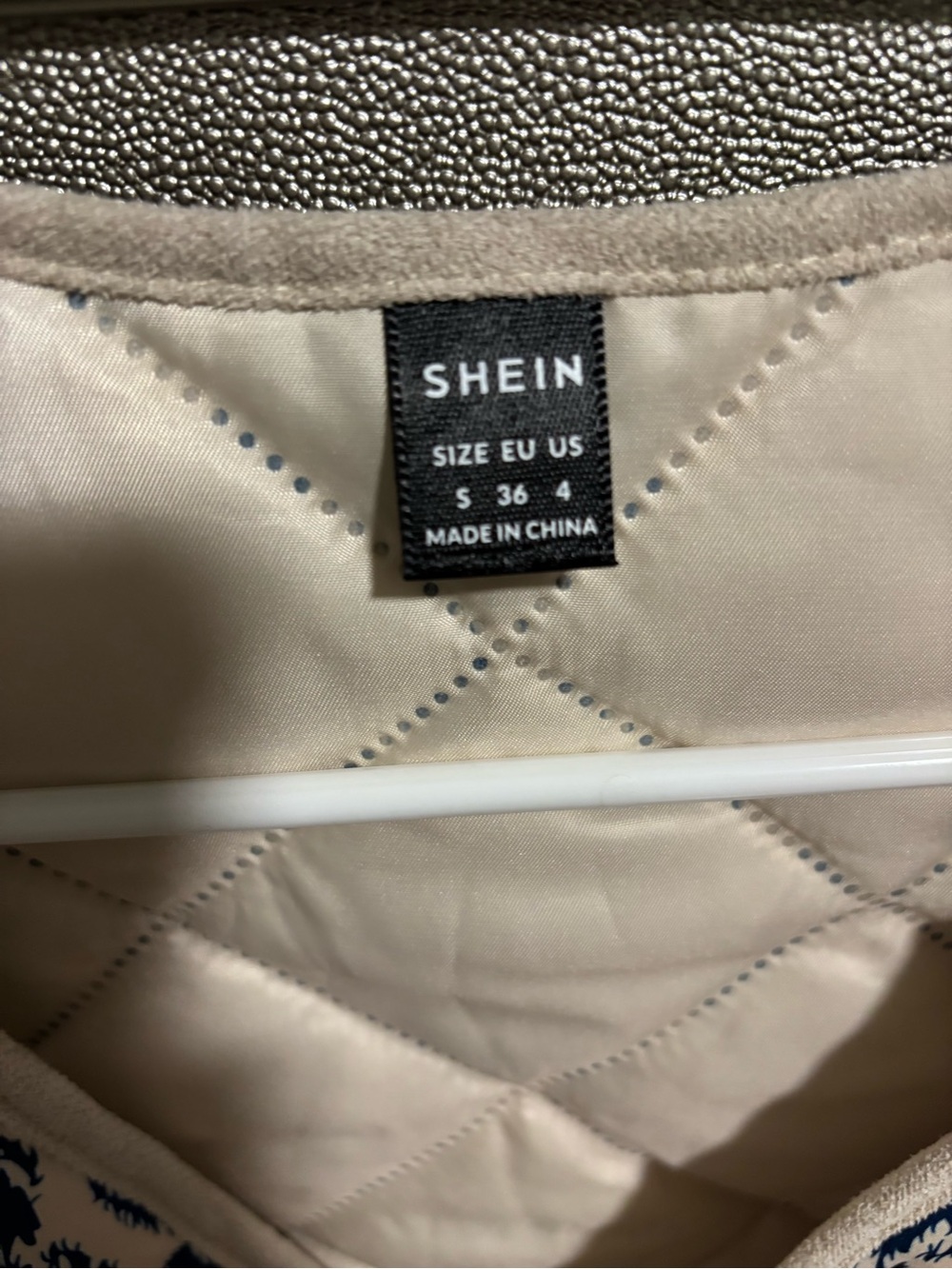 SHEIN Cream Quilted Lined Vest with Navy Pattern Trim - Picture 2 of 3